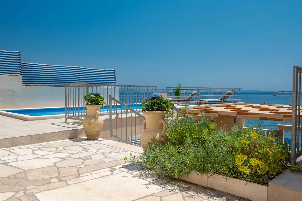 Beachfront Villa in Orebic with Pool and Jacuzzi