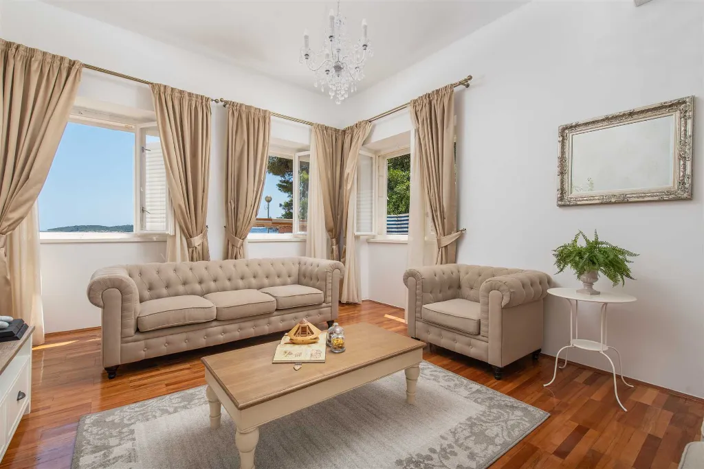 Beachfront Villa in Orebic with Pool and Jacuzzi