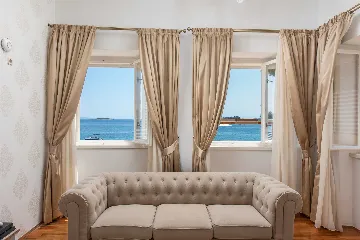 Beachfront Villa in Orebic with Pool and Jacuzzi