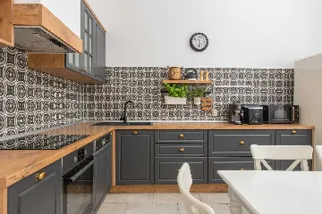 Beachfront Villa in Orebic with Pool and Jacuzzi