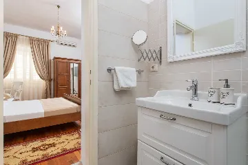 Beachfront Villa in Orebic with Pool and Jacuzzi