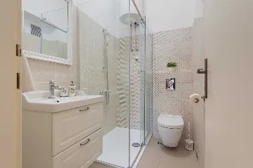 Beachfront Villa in Orebic with Pool and Jacuzzi