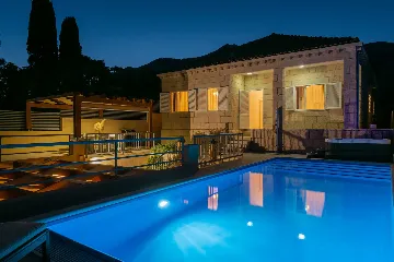 Beachfront Villa in Orebic with Pool and Jacuzzi