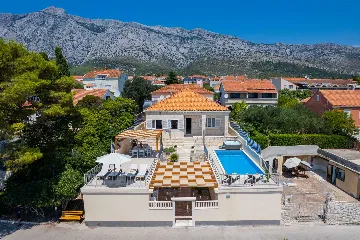 Beachfront Villa in Orebic with Pool and Jacuzzi