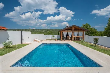 3-Bedroom Holiday House in Slivno with Private Pool