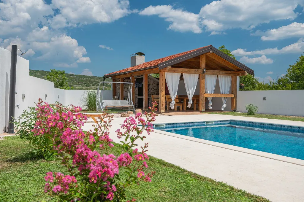 3-Bedroom Holiday House in Slivno with Private Pool