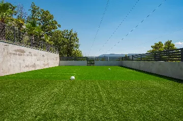 Srinjine Villa with Private Pool and Fitness Room