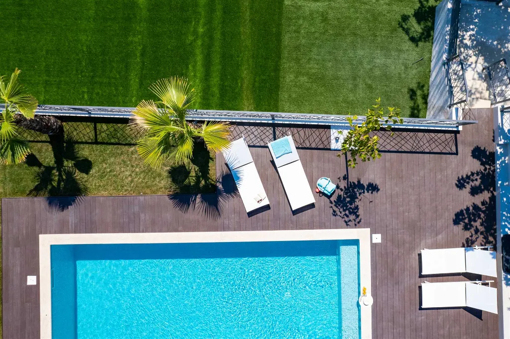 Srinjine Villa with Private Pool and Fitness Room