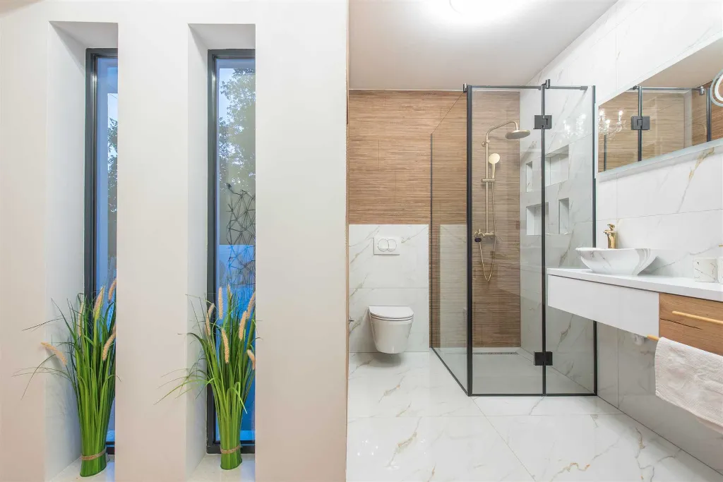 Srinjine Villa with Private Pool and Fitness Room