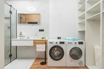 Srinjine Villa with Private Pool and Fitness Room