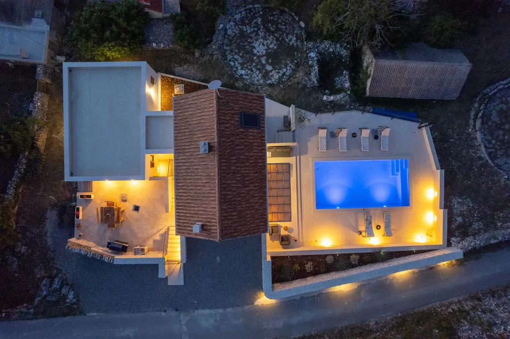 Šestanovac Villa with Heated Pool for 6 Guests
