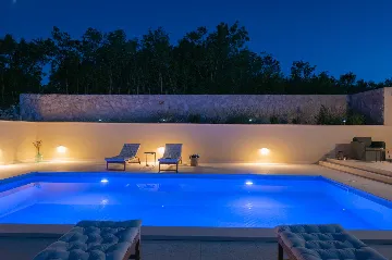 Šestanovac Villa with Heated Pool for 6 Guests