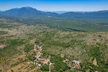 Šestanovac Villa with Heated Pool for 6 Guests