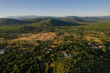 Šestanovac Villa with Heated Pool for 6 Guests