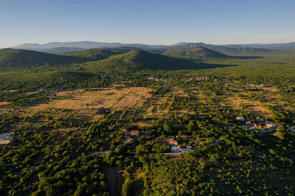 Šestanovac Villa with Heated Pool for 6 Guests