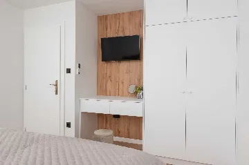 Šestanovac Villa with Heated Pool for 6 Guests