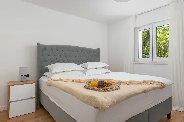 Šestanovac Villa with Heated Pool for 6 Guests