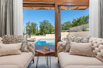 Šestanovac Villa with Heated Pool for 6 Guests