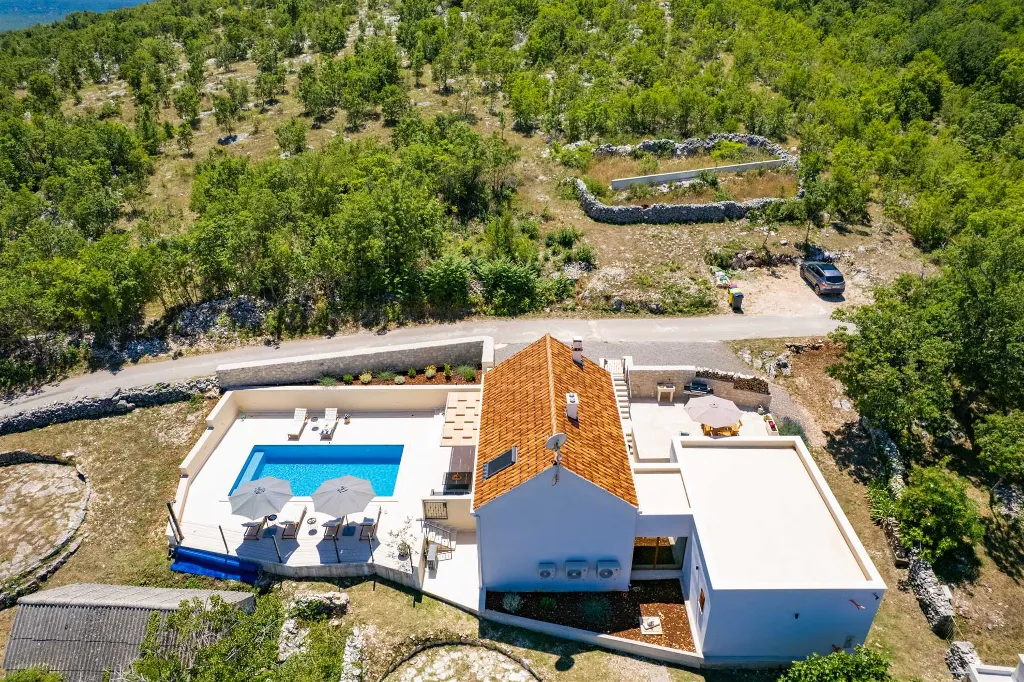 Šestanovac Villa with Heated Pool for 6 Guests