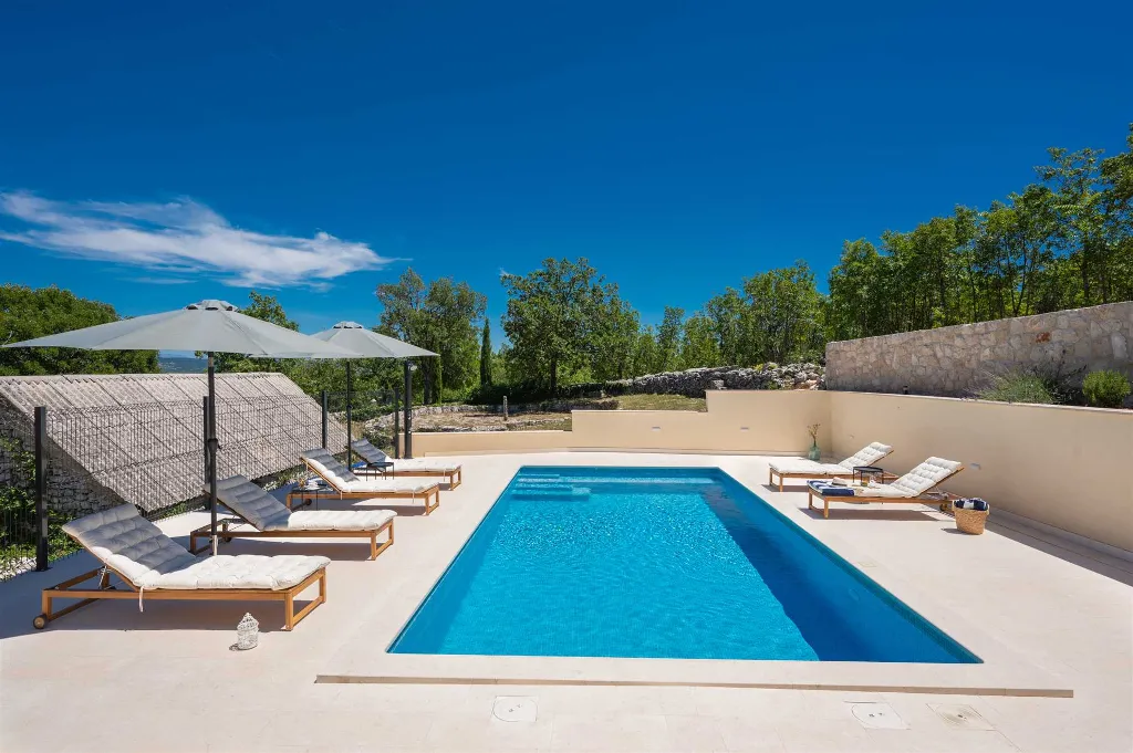 Šestanovac Villa with Heated Pool for 6 Guests