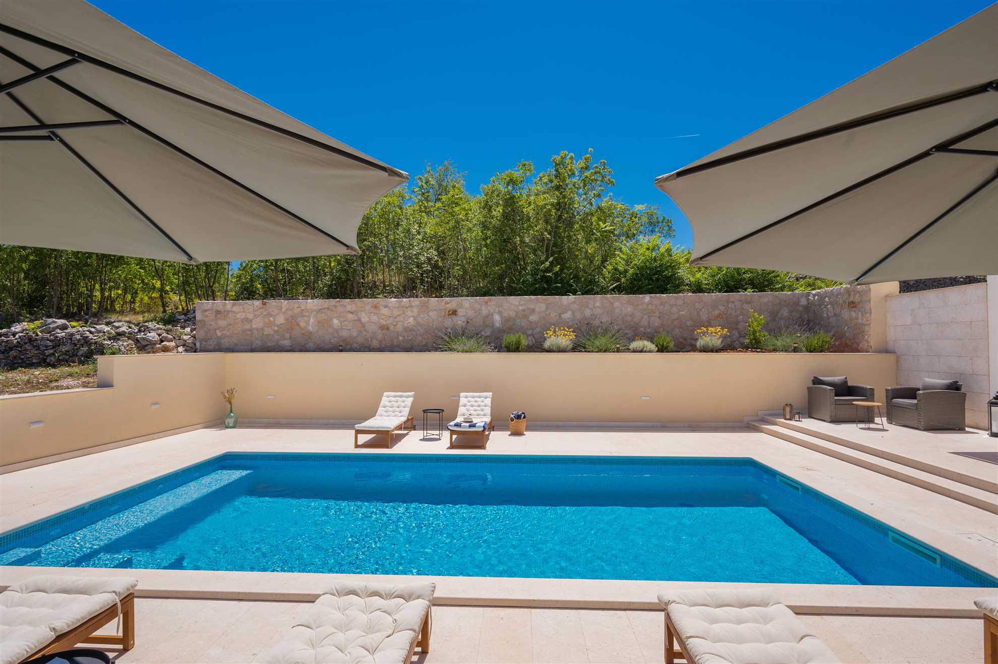 Villa Pietra | Heated Pool near Omiš