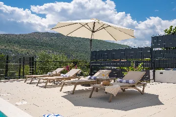 Villa with Heated Pool in Tugare for 6