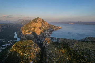 Villa with Heated Pool in Tugare for 6