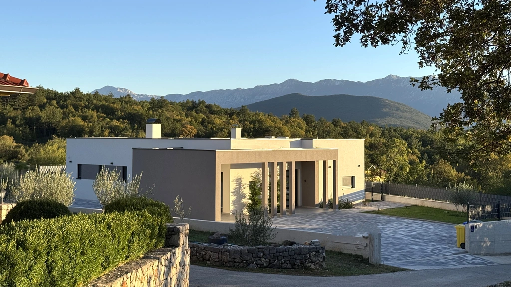 Lovrec Villa with Private Heated Pool and Jacuzzi