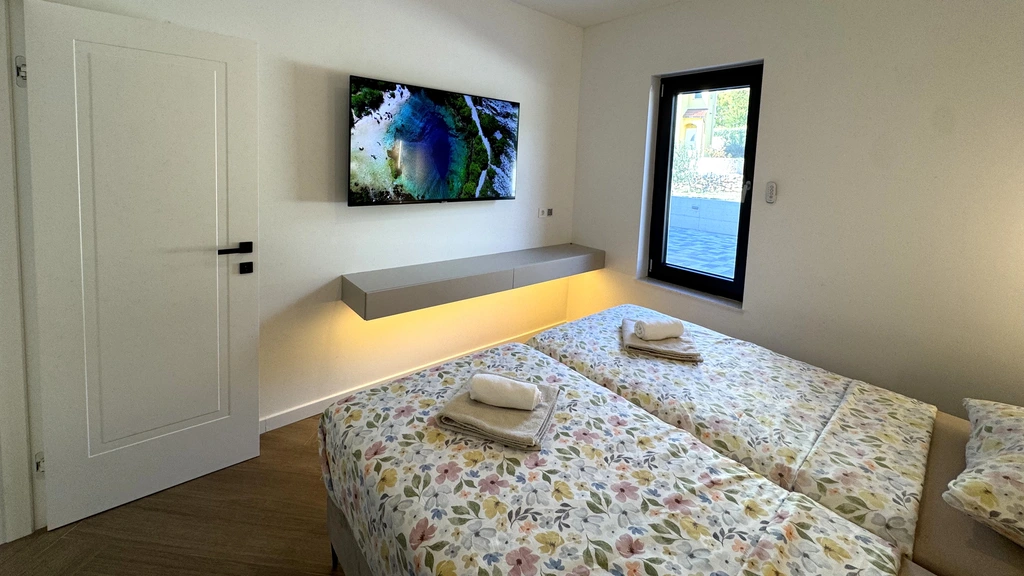 Lovrec Villa with Private Heated Pool and Jacuzzi