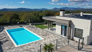 Lovrec Villa with Private Heated Pool and Jacuzzi