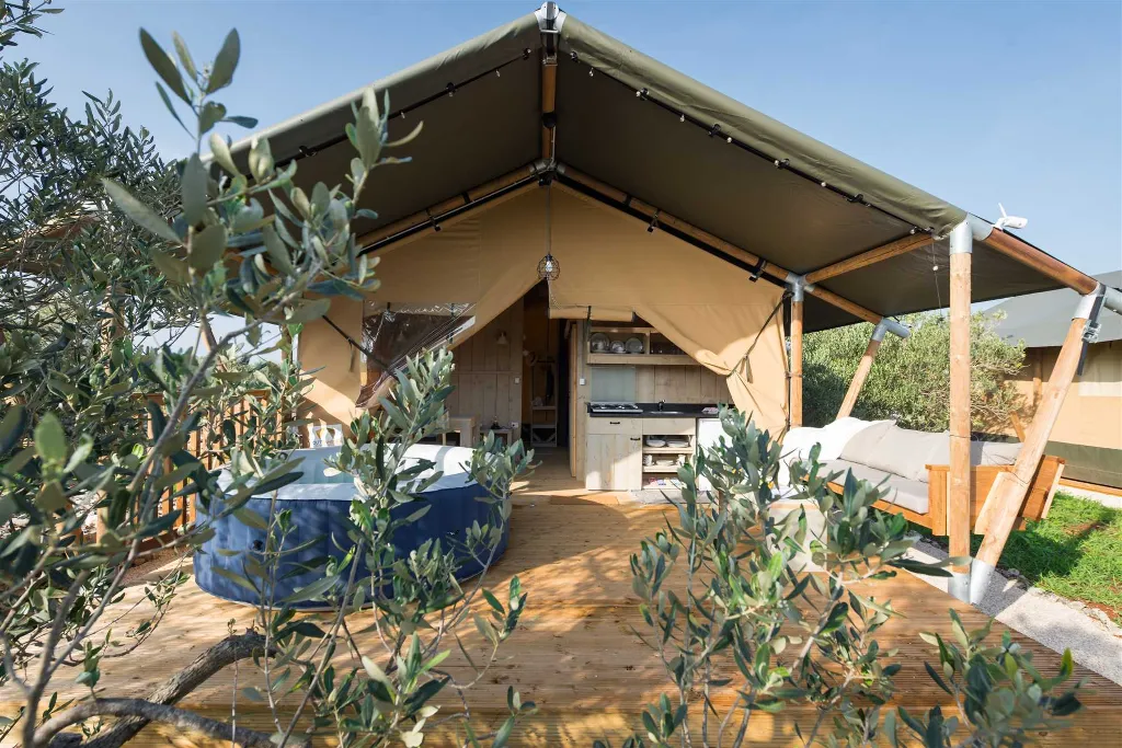 Glamping Tent with Private Hot Tub in Donje Selo