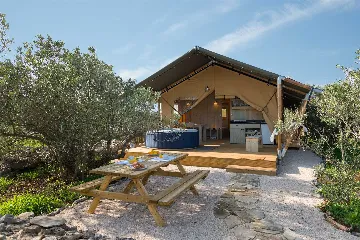 Glamping Tent with Private Hot Tub in Donje Selo