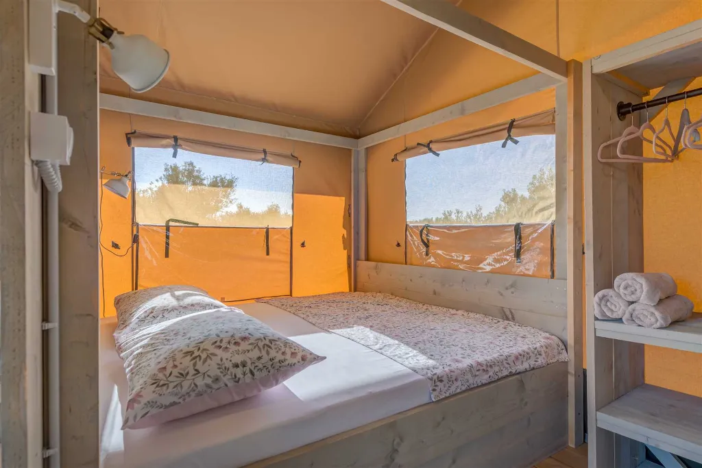 Glamping Tent with Private Hot Tub in Donje Selo