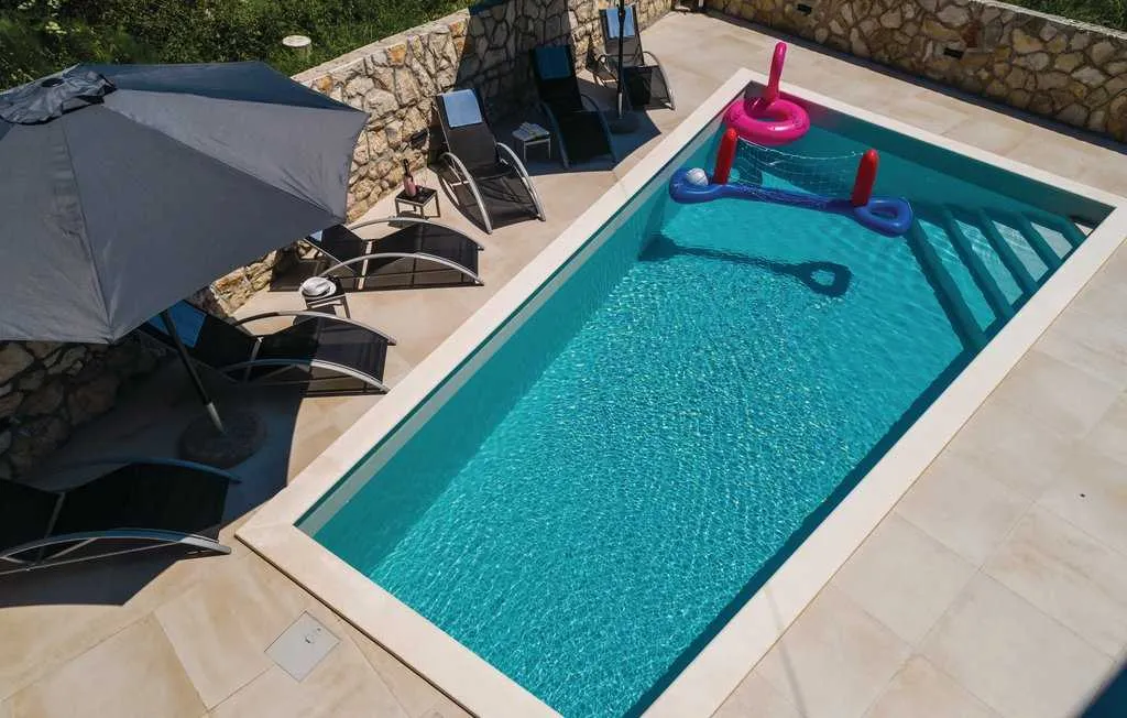 Zaton 4-Bedroom Holiday House with Sea View & Pool