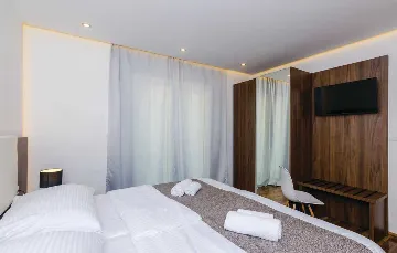 Zaton 4-Bedroom Holiday House with Sea View & Pool