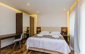 Zaton 4-Bedroom Holiday House with Sea View & Pool