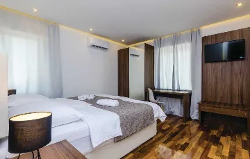 Zaton 4-Bedroom Holiday House with Sea View & Pool