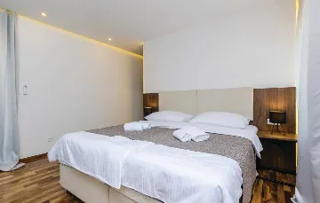 Zaton 4-Bedroom Holiday House with Sea View & Pool