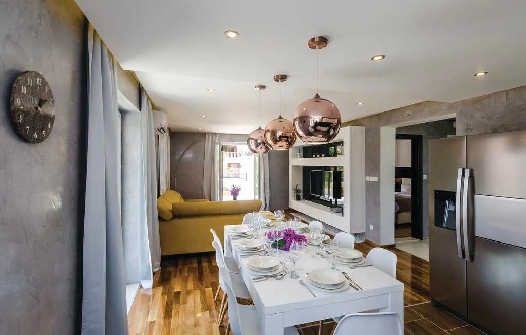 Zaton 4-Bedroom Holiday House with Sea View & Pool