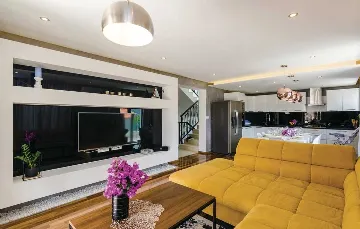 Zaton 4-Bedroom Holiday House with Sea View & Pool