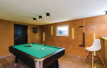 Zaton 4-Bedroom Holiday House with Sea View & Pool