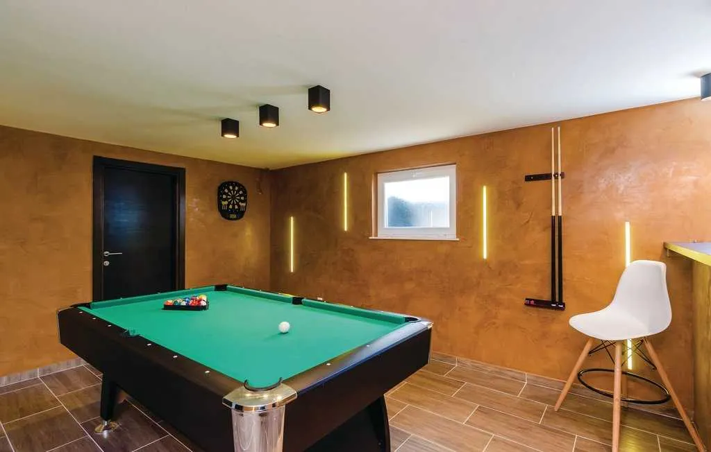 Zaton 4-Bedroom Holiday House with Sea View & Pool