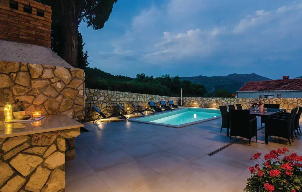 Zaton 4-Bedroom Holiday House with Sea View & Pool