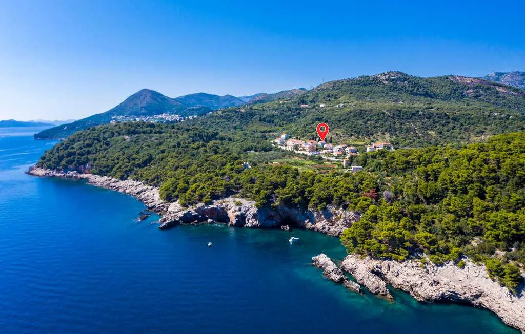 Zaton 4-Bedroom Holiday House with Sea View & Pool