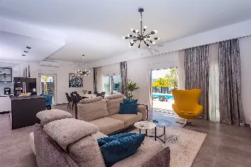 4-Bedroom Villa in Šestanovac with Heated Pool