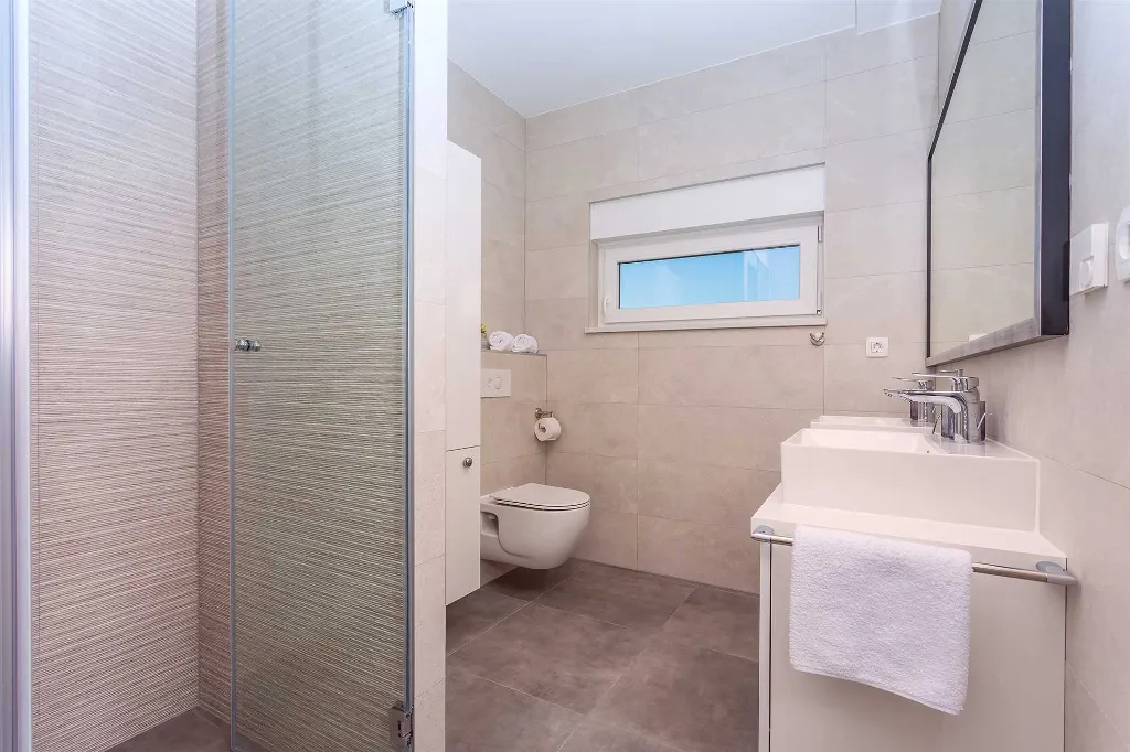 4-Bedroom Villa in Šestanovac with Heated Pool