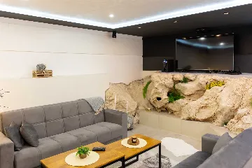 4-Bedroom Villa in Šestanovac with Heated Pool