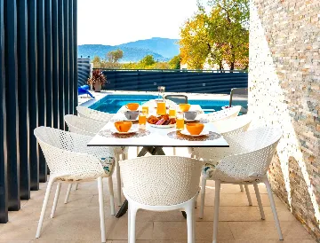 4-Bedroom Villa in Šestanovac with Heated Pool