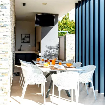 4-Bedroom Villa in Šestanovac with Heated Pool