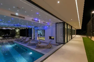 Heated Pool Villa in Grubine for Up to 20 Guests